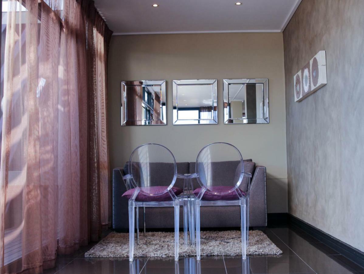 Manhattan Suite-canal Walk Mall Cape Town
